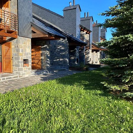 Chalet Los Ibones - Lodge Формигал Екстериор снимка